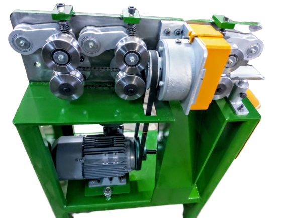 BRUSH HANDLE MACHINE